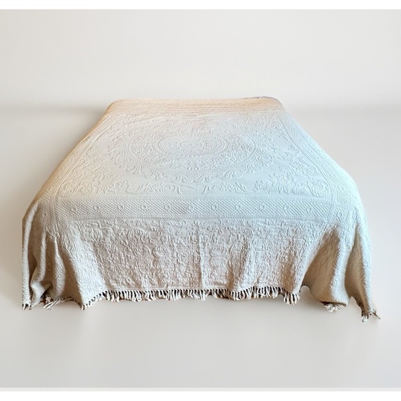 Vintage King Edward King‎ Matelassé Bedspread Cotton Medallion USA Fringe KING